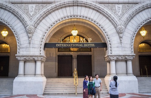 Las Vegas Apartment | Indulge in Trump International Hotel Las Vegas, a Hilton Grand Vacations.