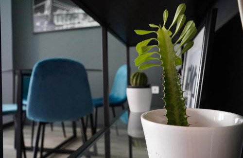Lesvos Apartment | Industrial Design Bungalow – 2 min to Center, Wifi