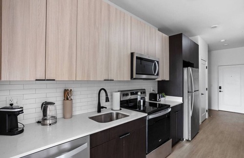 Mile Square Apartment | Indy Condo | Pool, Gym, Walk to Lucas Oil