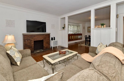 Indianapolis House | Indy's Cozy Nook: Min from Downtown Indianapolis