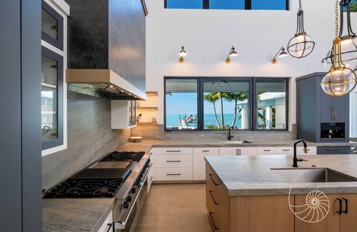 Islamorada House | Infinity Bay Islamorada ~ Luxury 9-bed, 10-bath Bayfront Estate in Islamorada