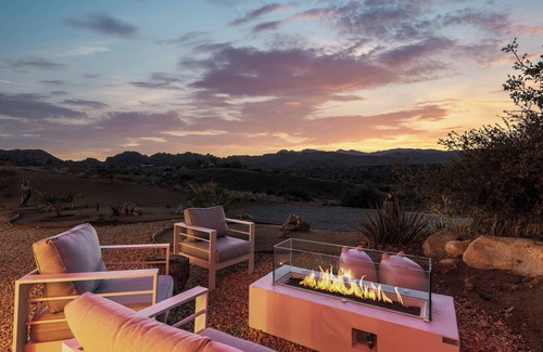 Pioneertown House | Infinity & Beyond: Luxury Retreat w/Infinity Pool