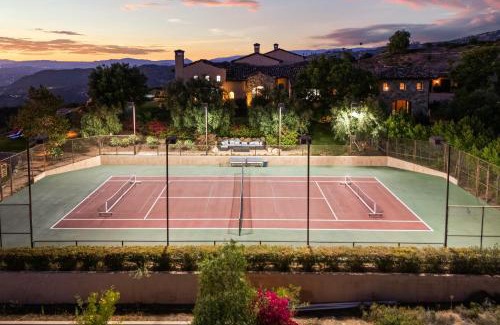 Poway House | Infinity Pool Theater Pickleball 360 Views Near Lake Poway Sunset Point Estate by AvantStay