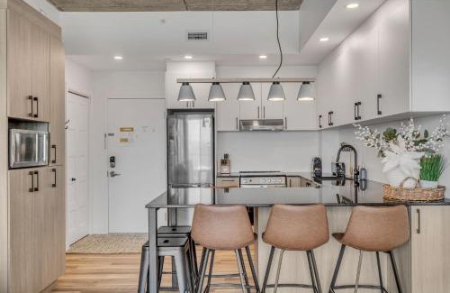 Saint-Roch Apartment | Initial-Matisse- Quebec-parking and pool