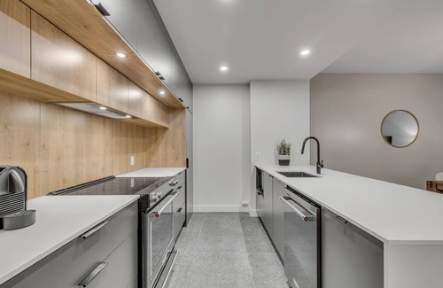 Beaupre Apartment | Initial | Mountain 302 | Ski-in Ski-out MSA