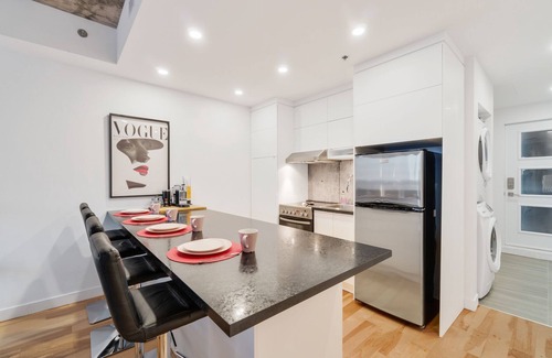 Vieux-Limoilou Apartment | INITIAL | VOGUE HC | Limoilou QC City + FREE PARKING