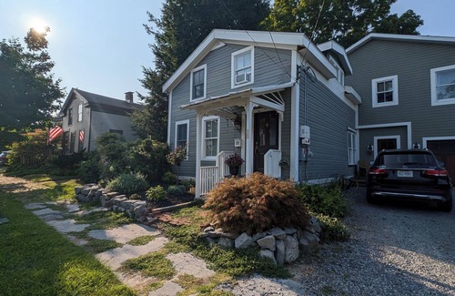 Saratoga Springs Apartment | Inlaw apt/guest suite w/full bath for rent during track season