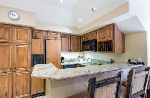 Mountain Village Hotel | Inn at Lost Creek