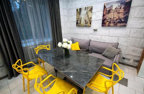 Khreshchatyy Yar Apartment | Inn Home Apartments in Kiev Center
