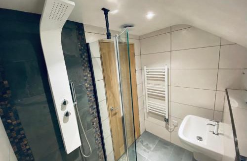 Forsbrook Apartment | Inn The Moors