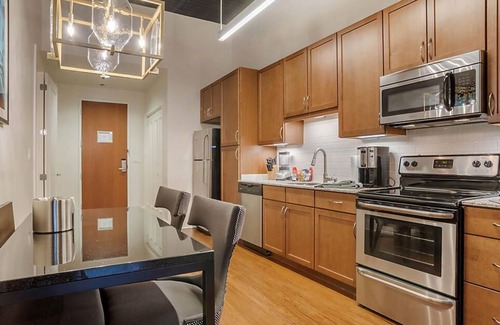 Central Business District Hotel | Innovative Décor in heart of Theater District!