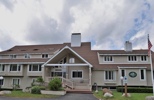 Waterville Valley Condo | Inns of Waterville Valley with passes to White Mountain Athletic Club (405)