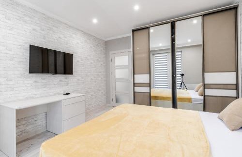 Lviv City Center Apartment | InshiApartments on Hazova str 3