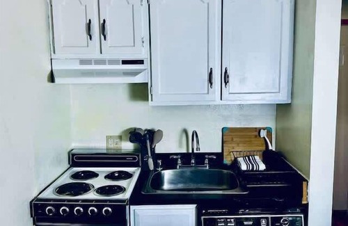 Yosemite National Park Apartment | Inside Yosemite Park-Cozy Corner Unit-Sleeps 4