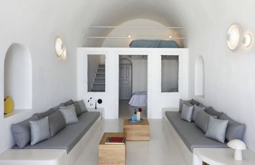 Fira Hotel | Inspire Santorini Luxury Villas