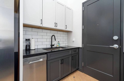 Central City Condo | Insta Worthy Apt on Morris – 5 Minutes to UAB