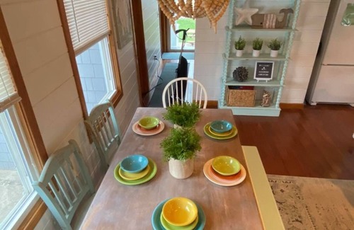 Old Lyme House | Insta-worthy Couples Retreat: Perfect for romantic getaway!