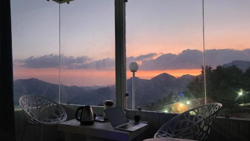 Dhanaulti Hotel | Instaview Kanatal