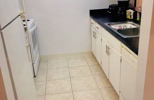 Largo House | Inter coastal condo less than two miles from Indian Rocks Beach!