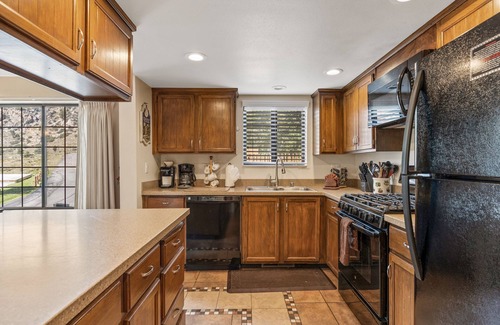 June Lake Condo | Interlaken 21, three-bedroom updated condo