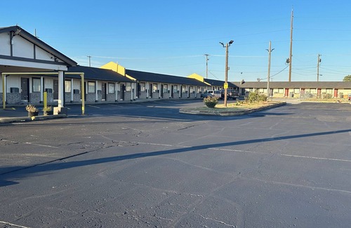 Tulsa Hotel | Interstate Inn Express