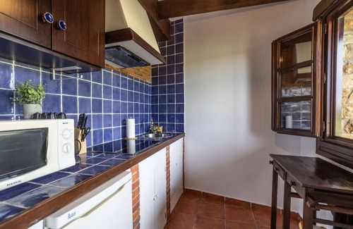 Lloreda Apartment | Intimate retreat overlooking the sea