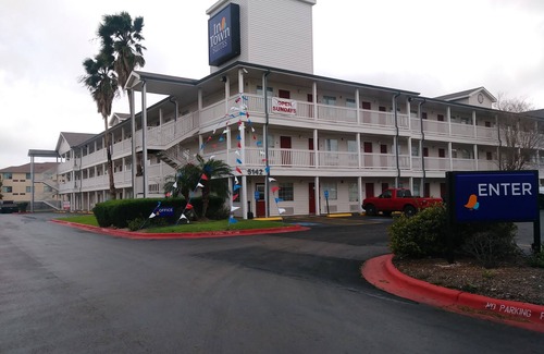 South Side Hotel | InTown Suites Extended Stay Select Corpus Christi