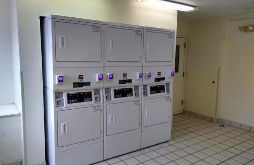 Pike Hotel | InTown Suites Extended Stay Indianapolis IN - Traders Point