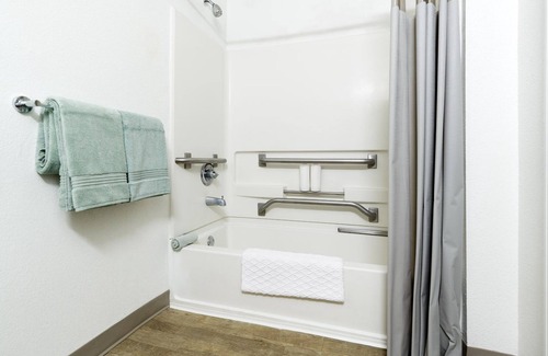Orlando Hotel | InTown Suites Extended Stay Orlando FL - South