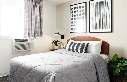 Town Center Hotel | InTown Suites Extended Stay Atlanta GA - KSU/Kennesaw