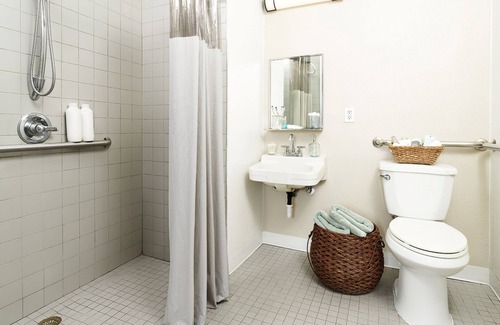 Gwinnett Place Hotel | InTown Suites Extended Stay Atlanta GA - Gwinnett Place