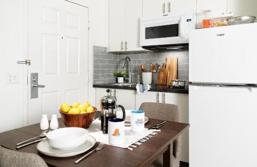 Central Newport News Hotel | InTown Suites Extended Stay Newport News VA - City Center
