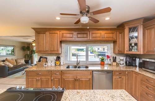 Lighthouse Point House | Intracoastal Dream Home Near Beach W/Private Pool/Dock/Martha Stewart Kitchen