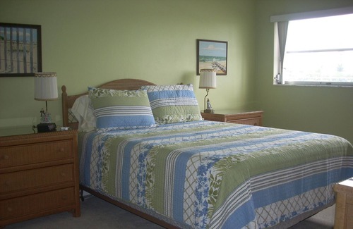 North Palm Beach Condo | Intrawaterfront Condo on 1st Floor