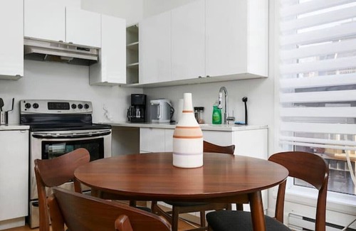 Plateau Mont Royal Apartment | Inviting 2BR1B in Gay Village & Downtown