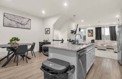 Portsmouth House | Inviting 3-bedroom townhome in delightful Portsmouth