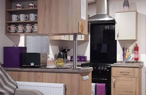 Skegness Cabin | Inviting beautiful 3-Bed Caravan in Ingoldmells