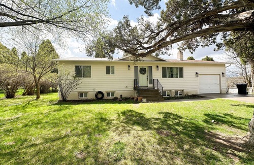 Soda Springs House | Inviting Getaway in Soda Springs