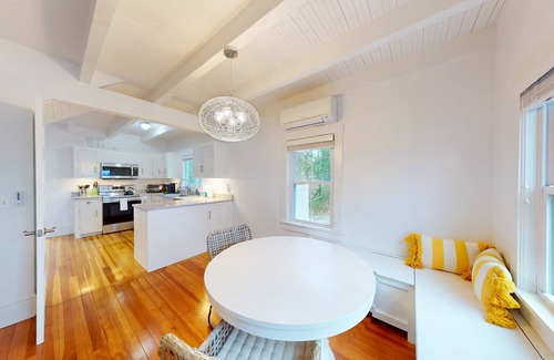 Buzzards Bay House | Inviting home + apartment near beach with furnished deck, yard, & grill