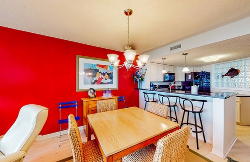 Atlantic Beach Condo | Inviting ocean view condo with balcony, pool, tennis, central AC, & W/D