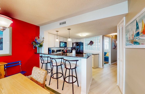 Atlantic Beach Condo | Inviting ocean view condo with balcony, pool, tennis, central AC, & W/D