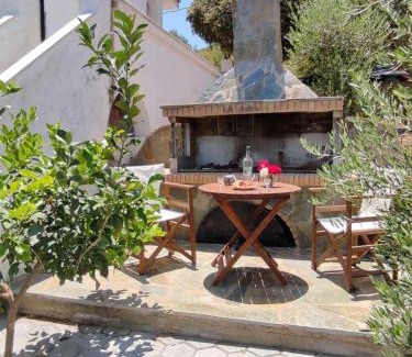 Monemvasia Apartment | Ioanna's sweet & cozy apartment with garden view