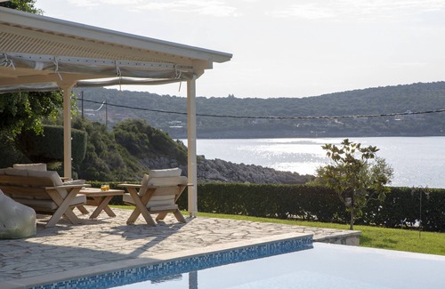 Evgiros Villa | Ionian Calm Green Villa Lefkada