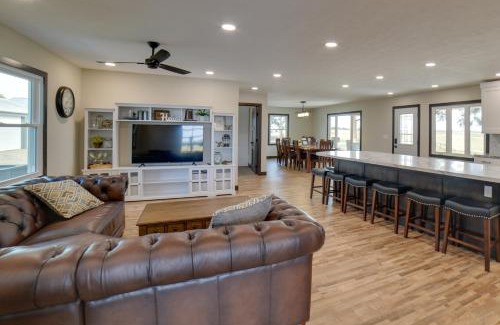 Renner House | Iowa Family Home with Valley Views and Rooftop Deck