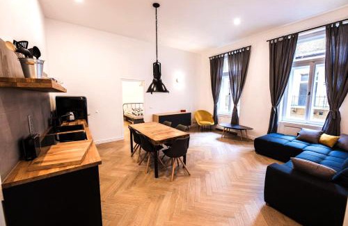 Inner City Budapest Apartment | IRANYI Home - flat in the heart of downtown