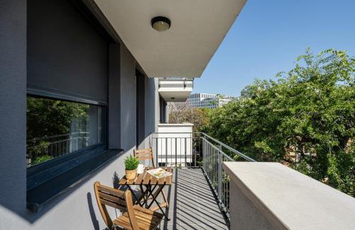 Corvin negyed Apartment | Iris Indigo Apartment