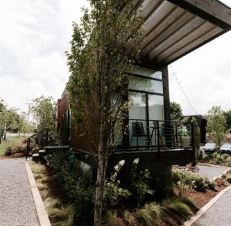 Rosebank Apartment | Ironwood Grove, Tiny House Hotel