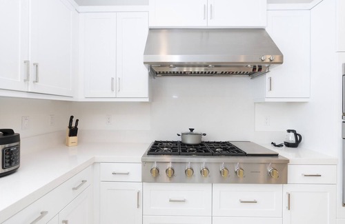 Irvine House | Irvine Great Park Brand New Vacation Home