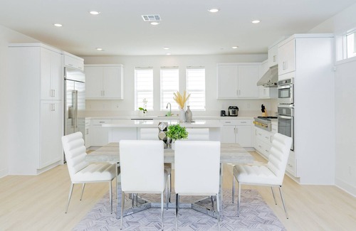 Irvine House | Irvine Great Park Brand New Vacation Home