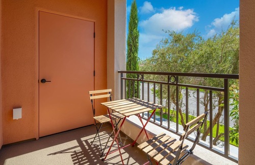 Laguna Hills Condo | Irvine!Lovely 2bed Apt with free parking, near SNA